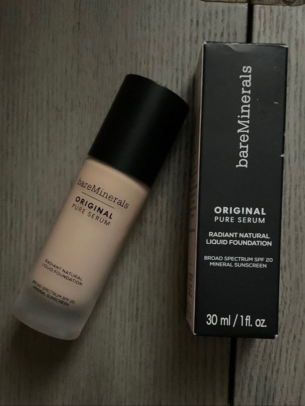 bareMinerals Original Pure Serum Radiant Foundation fair neutral